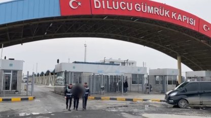Iğdır’da göçmen kaçakçılığı hükümlüsü sınır kapısında yakalandı