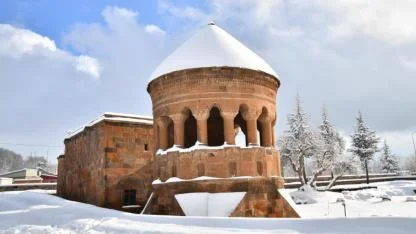Kar altında görsel şölen