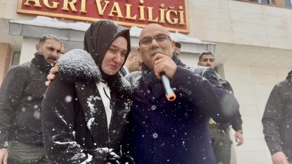 Vali Koç, Ağrı'dan gözyaşlarıyla uğurladı