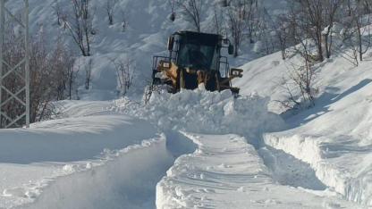Karla mücadele çalışmaları sürüyor