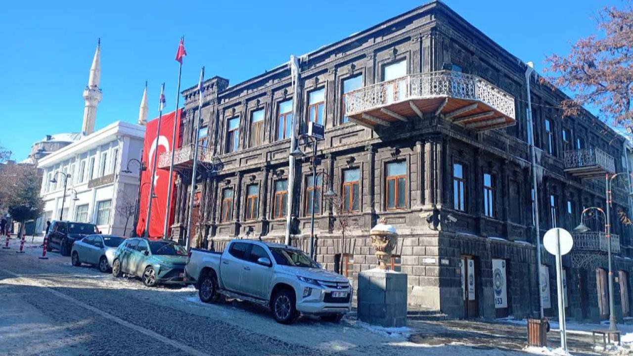 Kars Belediyesi, tarihinde ilk defa bütçe fazlası verdi