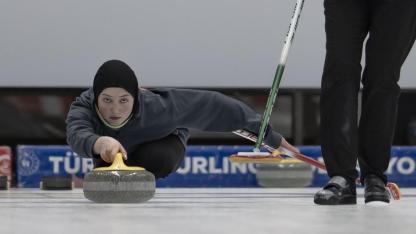 Kars curlingde yükseliyor