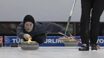 Kars curlingde yükseliyor