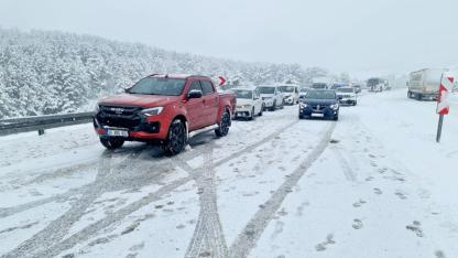 Kars-Erzurum kara yolunda kar esareti
