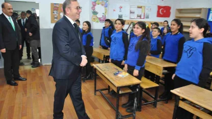 Kars’ta 56 bin 651 öğrenci karne sevinci yaşadı