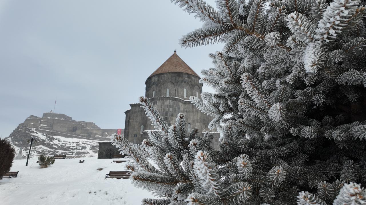 Kars'ta dondurucu soğuklar etkisini sürdürüyor