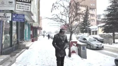 Kars'ta kar ve tipi etkili oluyor