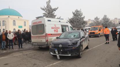 Kars'ta otomobilin çarptığı kişi ağır yaralandı