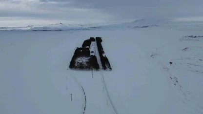 Kars’ta tarihi istasyonda kış masalı