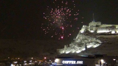 Kars’ta yeni yıl coşkusu: Lapa lapa kar altında halay