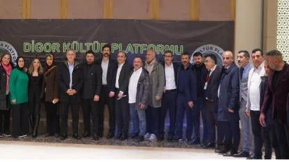 Kız çocukları için burs gecesine yoğun ilgi