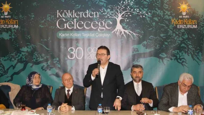 "Köklerden Geleceğe" Kadın Kolları Teşkilat Çalıştayı Erzurum’da gerçekleştirildi