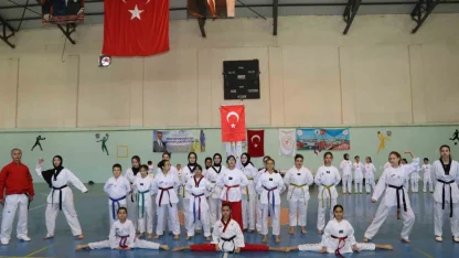 Oltu’da taekwondo kuşak sınavı heyecanı