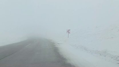 Yoğun sis sürücülere zor anlar yaşattı