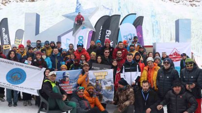 Buzda dev rekabet: 100 sporcu şampiyonluk için tırmandı