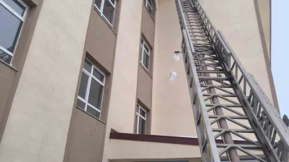 Patnos’ta buz sarkıtlarına karşı uyarı