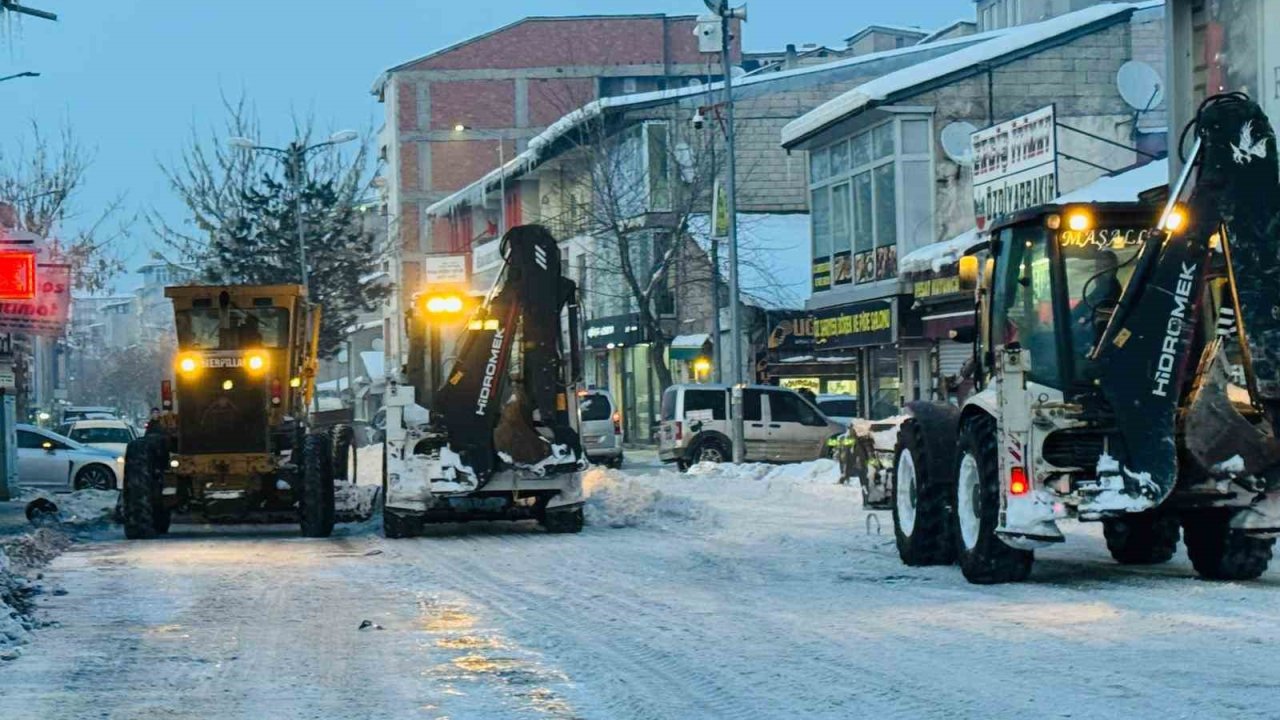 Patnos’ta kar temizliği