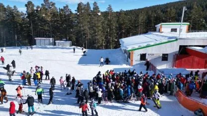 Kristal karın adresi Sarıkamış’ta yoğunluk sürüyor