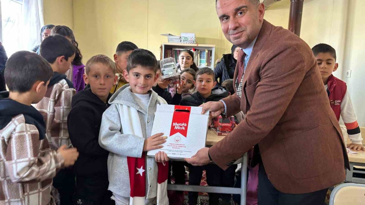 Şehitlerin emanetlerine ilk karnede anlamlı dokunuş