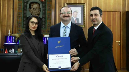 Teknik bilimler MYO programlarına MEDEK akreditasyon belgeleri takdim edildi
