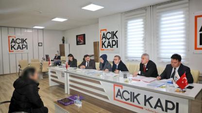 Vali Polat, halk gününde sorun ve talepleri dinledi