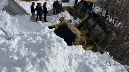 Yol açma çalışmasında iş makinesi kazası