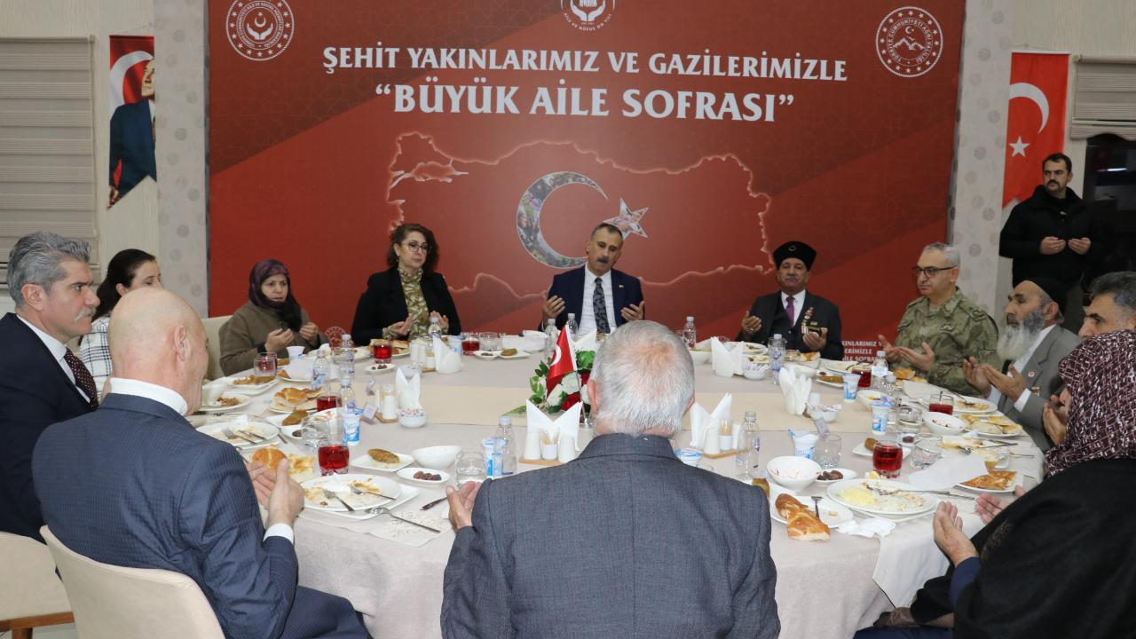 Ağrı Valisi Bozkurt: “Sizler bizlere emanetsiniz”