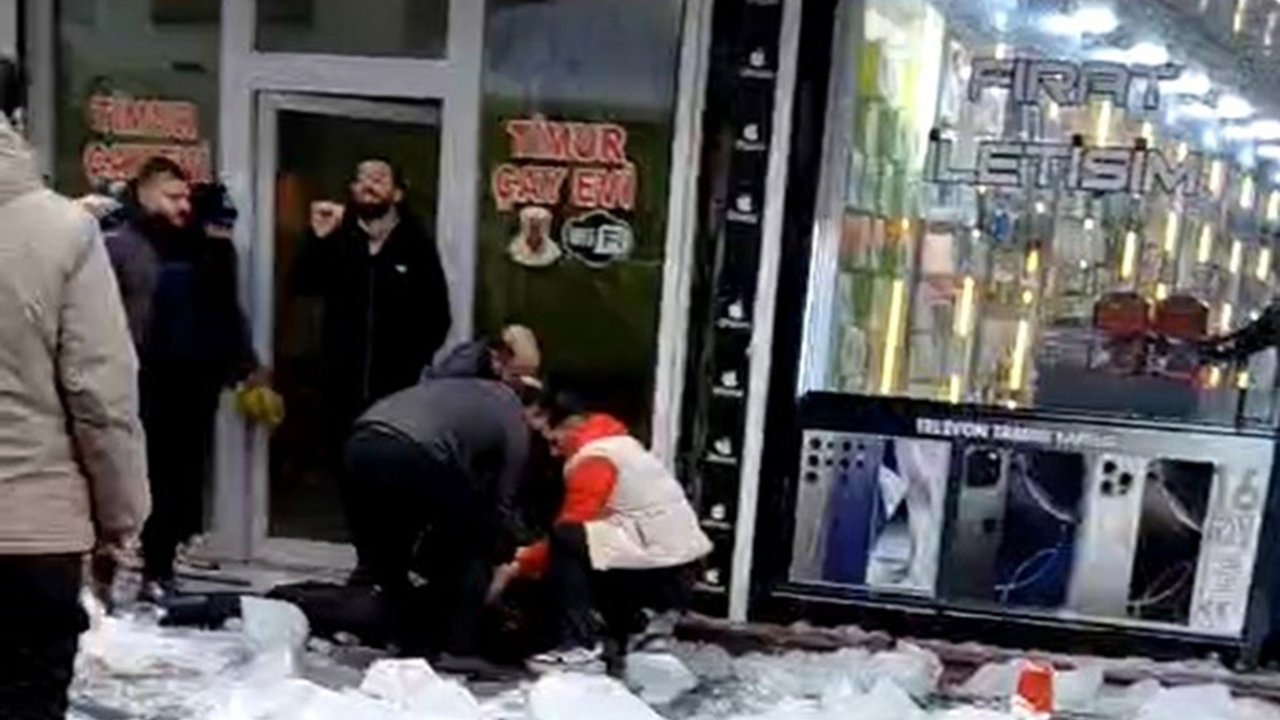 Ağrı’da çatıdan düşen kar ve buz kütlesi 1 kişiyi yaraladı