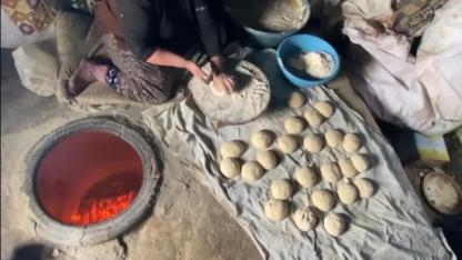 Ramazan bereketi tandırda pişiyor