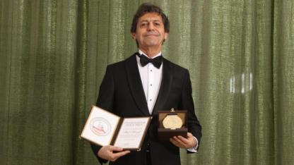 Akif Manaf’a uluslararası barış ödülü