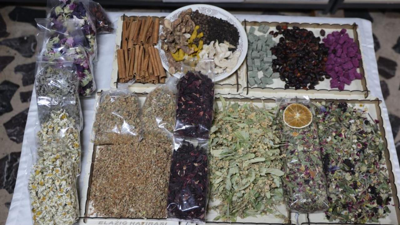 Aktarlardan kış ayları için bitkisel çay tavsiyesi