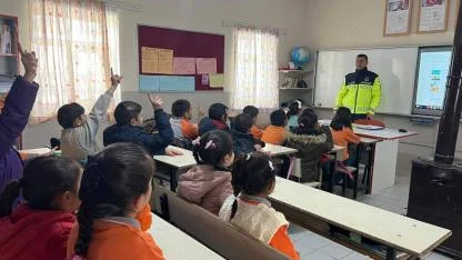 Akyaka’da öğrencilere trafik eğitimi verildi