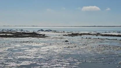 Ani ısınma gölde buz hareketini başlattı