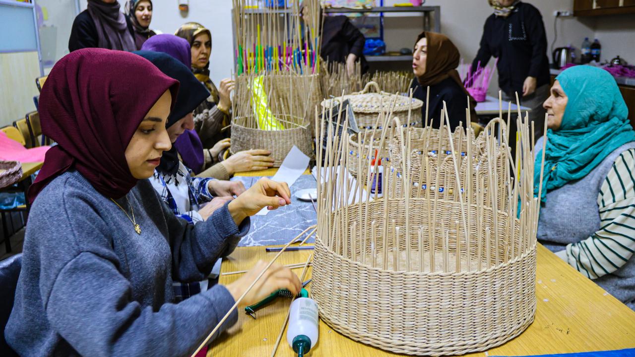 Atık kağıtlar ekonomiye kazandırılıyor