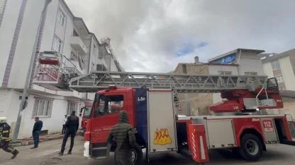 Bodrumda başlayan yangın paniği: Ekipler zamanla yarıştı