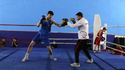 Boksörler, ay-yıldızlı formayla Gençlik Olimpiyatları için kota peşinde