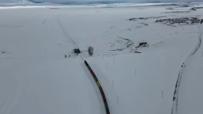 Demir İpek Yolu’nda görsel şölen: Karlar içinden süzülerek Kars’tan Avrupa’ya binlerce kilometrelik yolculuk