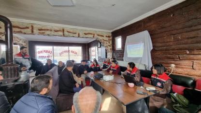 Digor’da üreticilere bitki koruma eğitimi