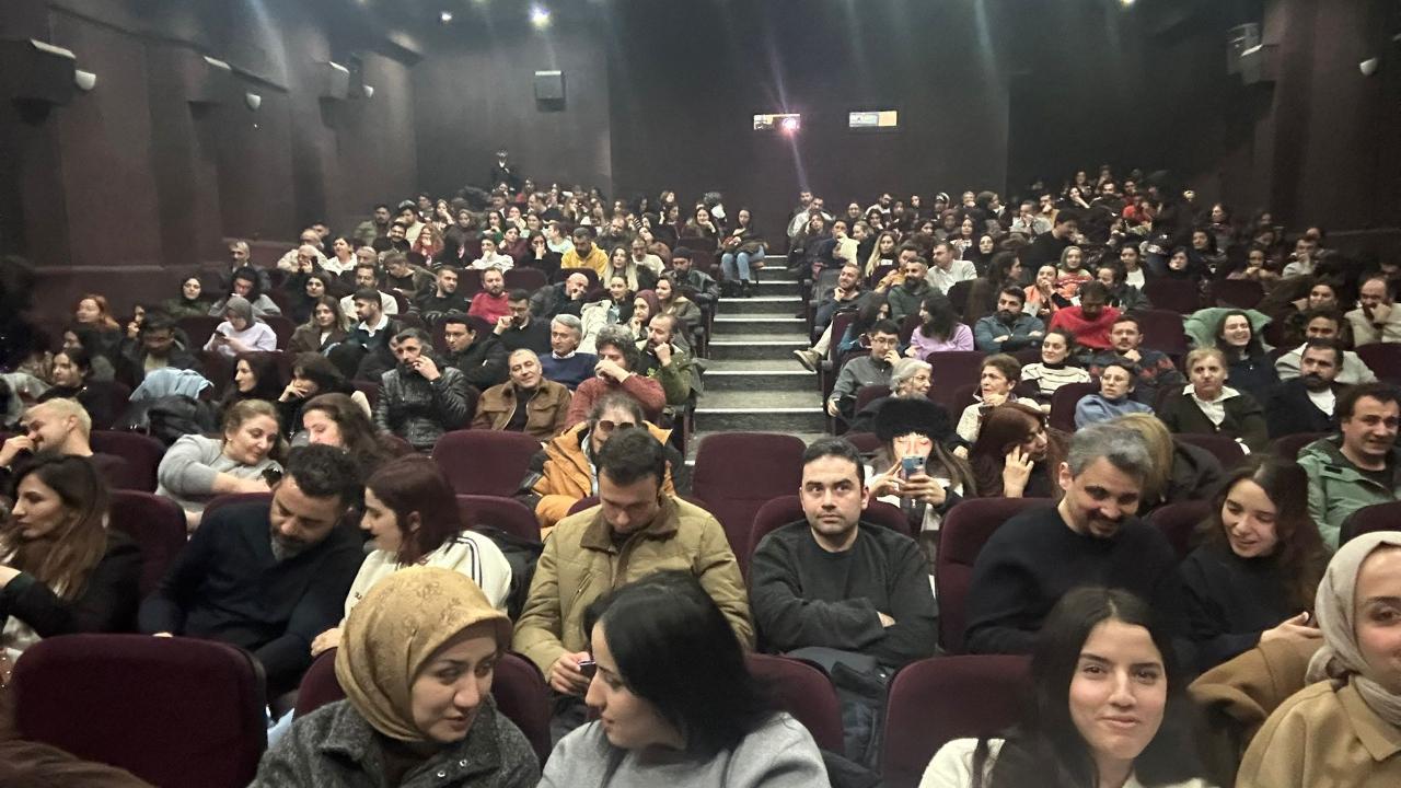 Ercan Kesal sinemaseverlerle buluştu