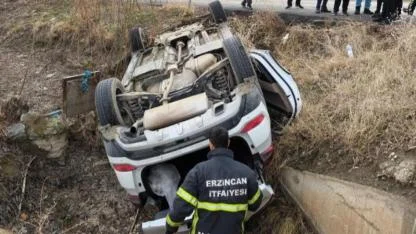 Erzincan’da otomobil şarampole uçtu: 1 yaralı