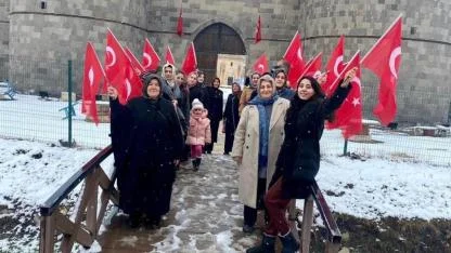 Kadın kursiyerlerden vatan sevgisi etkinliği