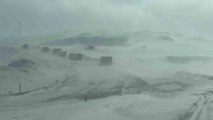 Tendürek geçidinde ulaşım durdu