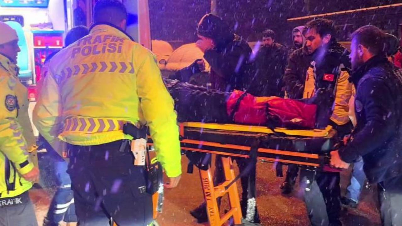 Kar yağışı kazayı beraberinde getirdi: Motokurye yaralandı