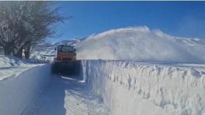 Karla mücadele çalışmaları gece gündüz sürüyor