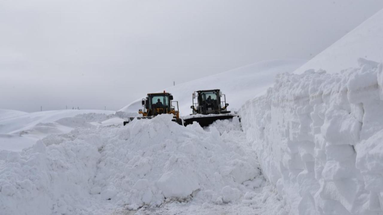 Karla mücadele sürüyor