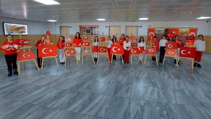 Kars’ta ikinci dönemin ilk ders zili "Bayrak Sevgisi" ile çaldı