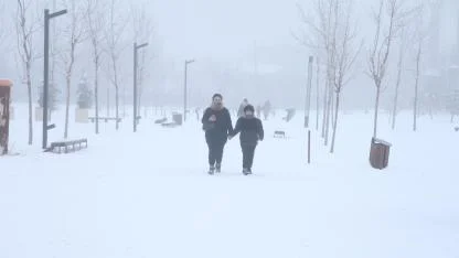 Kars'ta kar ve soğuk hava etkili oluyor