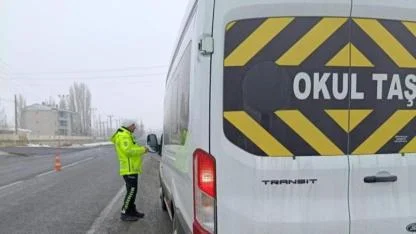 Kars’ta okul servis araçları denetlendi