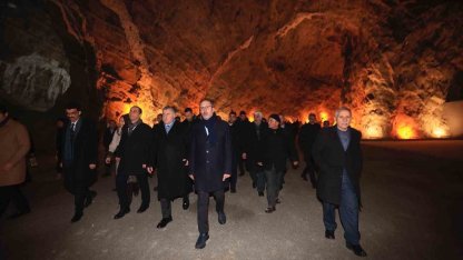 Bakan Kasapoğlu’ndan Tuzluca Tuz Mağaraları’na övgü
