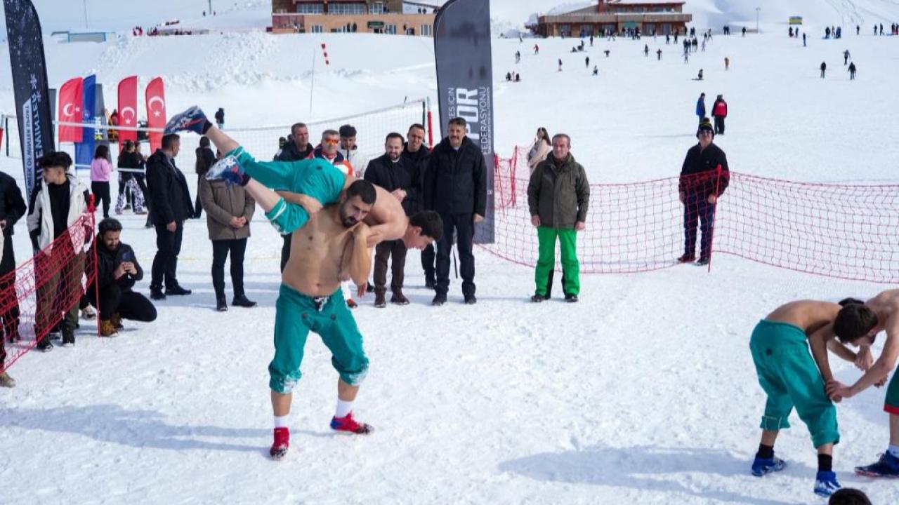 Kayak merkezinde spor ve eğlence bir arada
